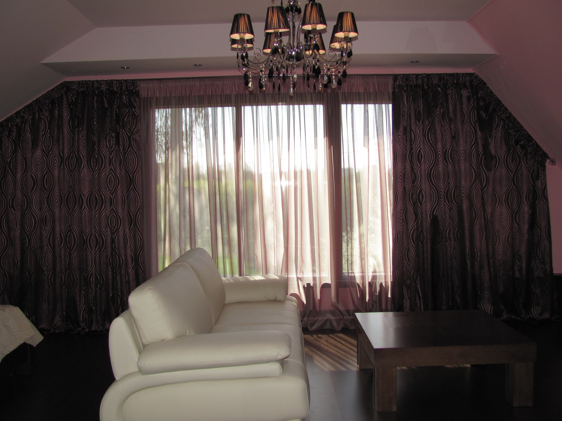 Фото штор в гостиной в частном доме
